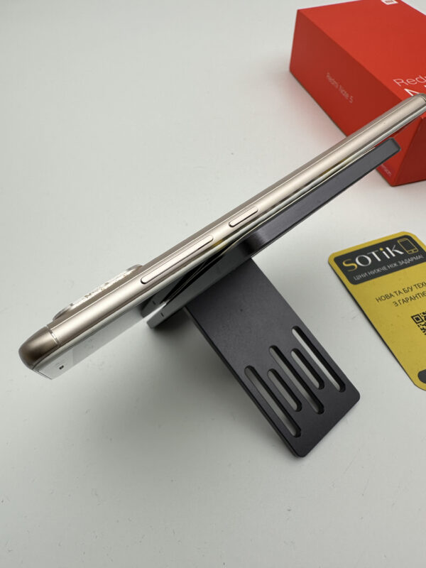 Xiaomi Redmi Note 5 4/64 БУ Gold