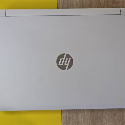 Ноутбук HP Pavilion 15-ab254sa 8/500