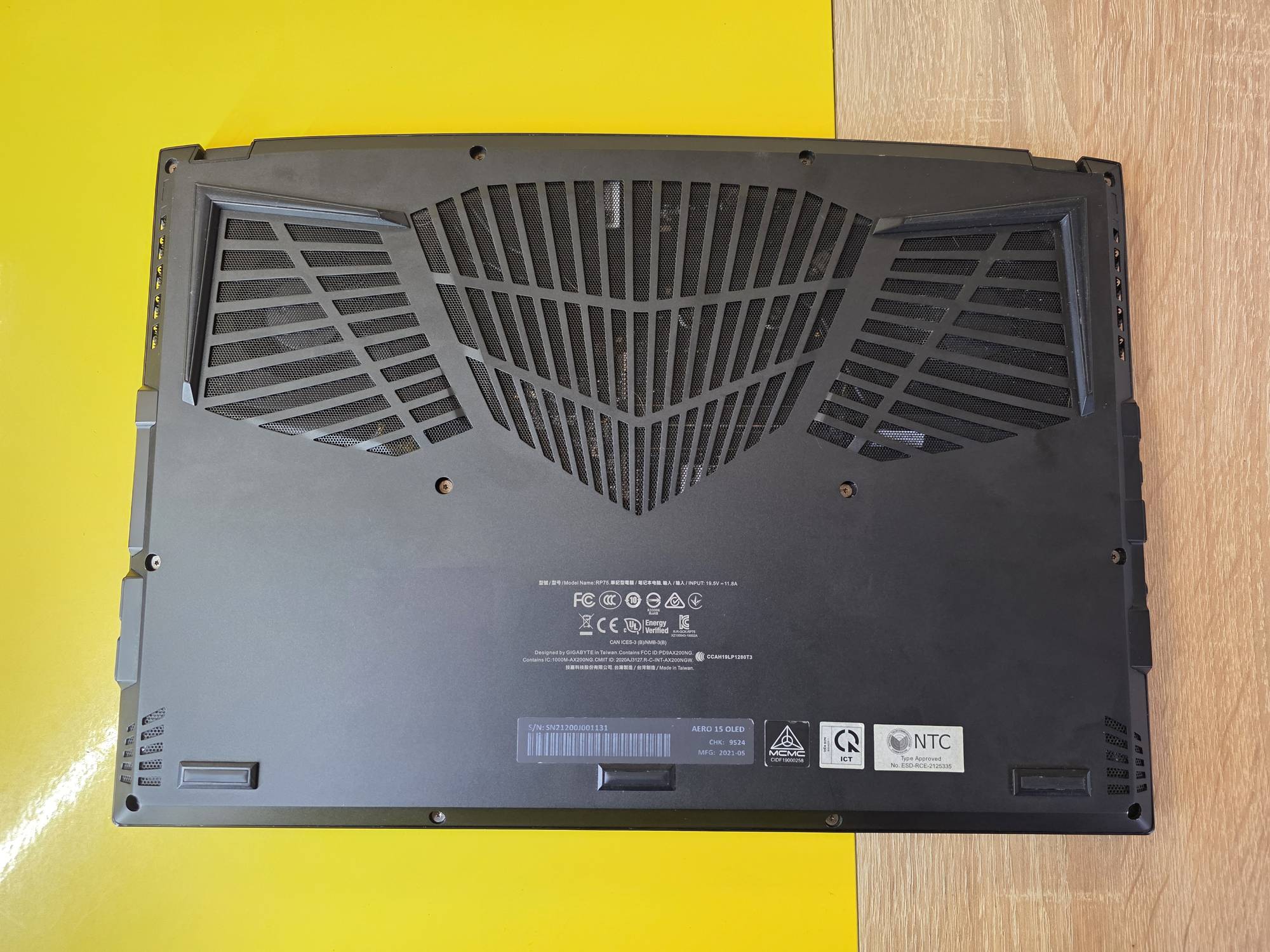 Ноутбук Gigabyte AERO 15 OLED RP75 32/1Тб - Зображення 2